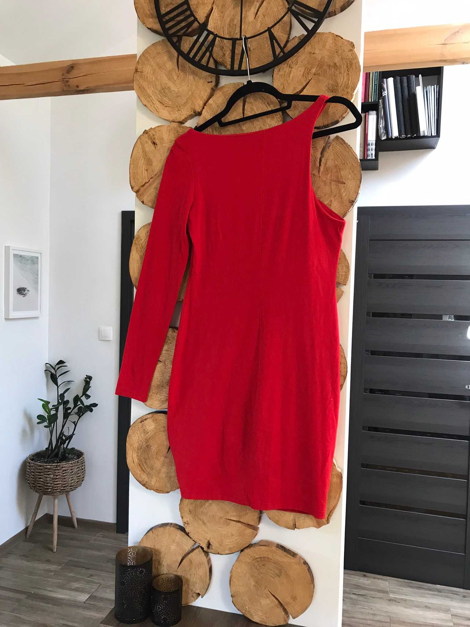 Asymetryczna czerwona sukienka na jedno ramię LoveSaints
