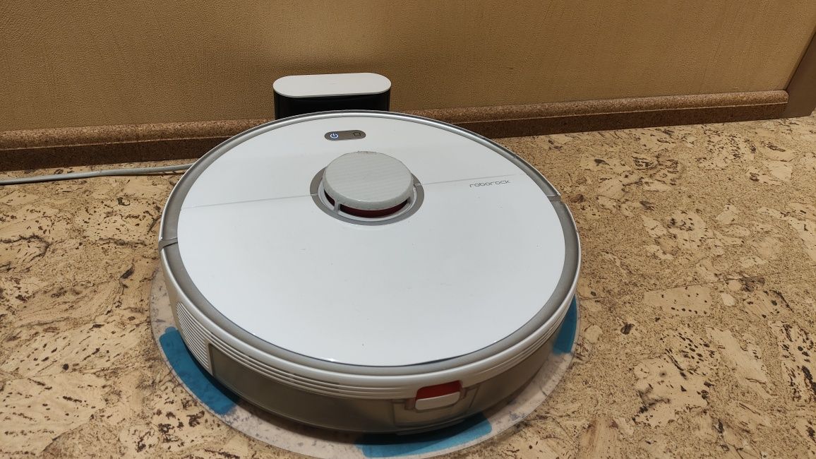 Робот-пылесос Roborock S5 Max в защитной пленке