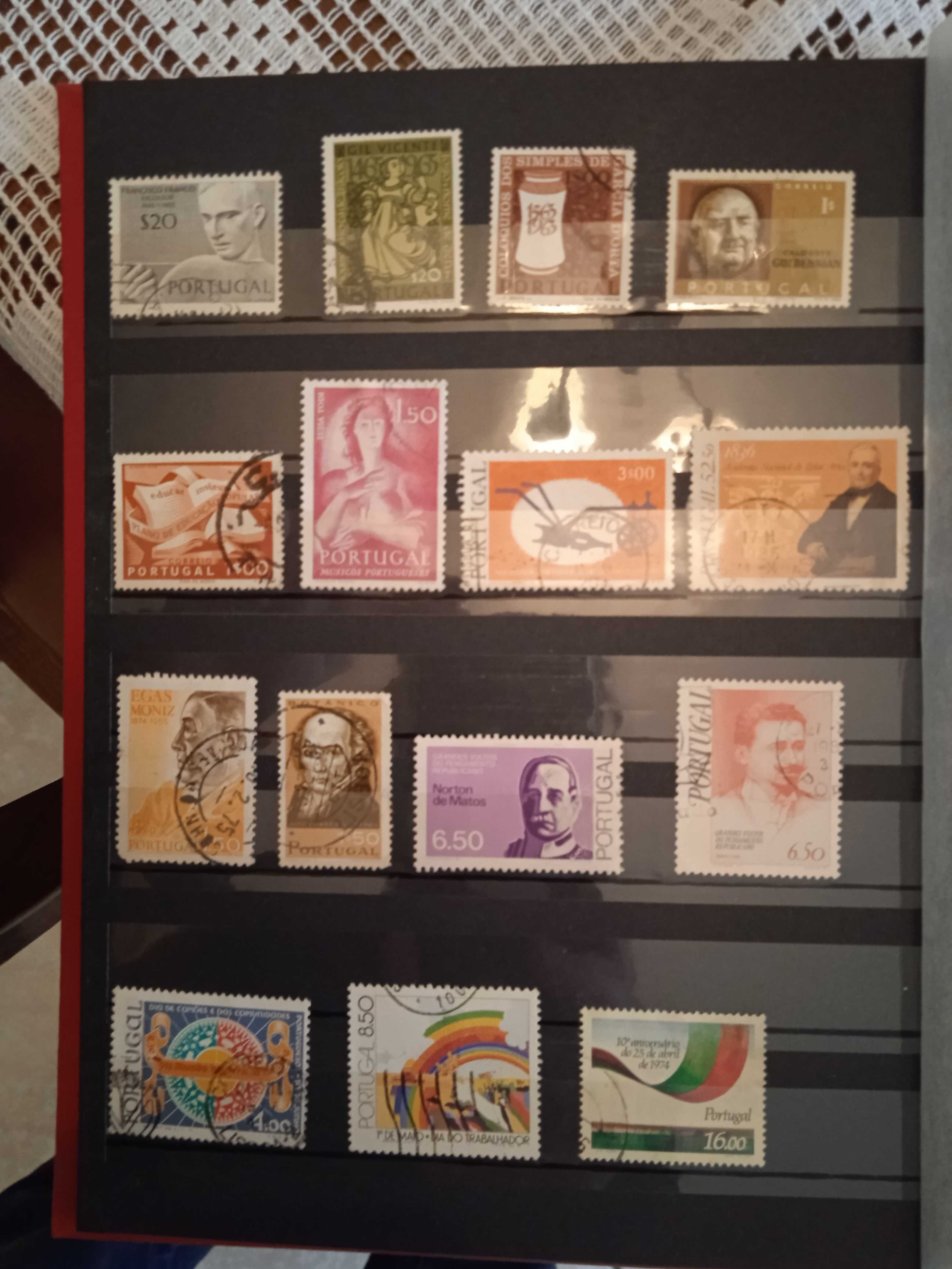 Coleção de selos dos anos 80
