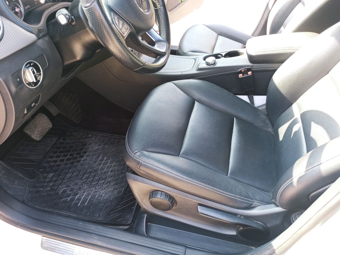 Автомобіль електричний Mercedes Benz b class