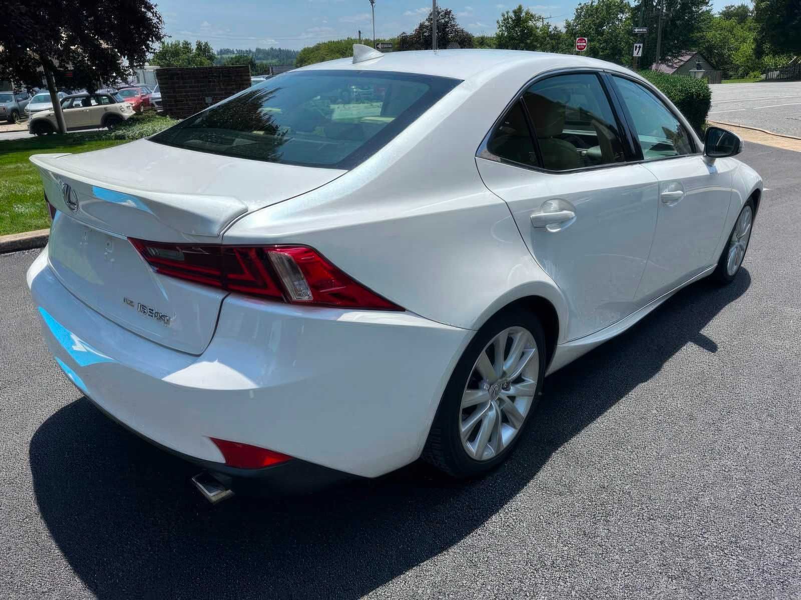 2016 Lexus IS 300