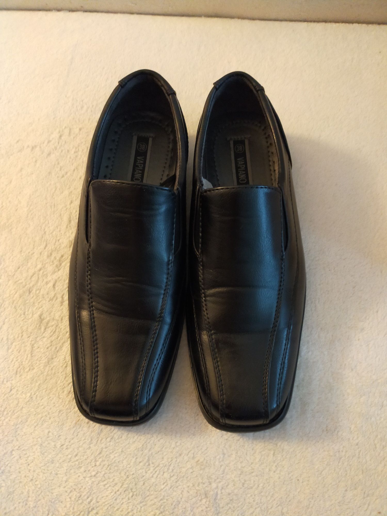 CCC Vapiano eleganckie czarne buty 38 26cm