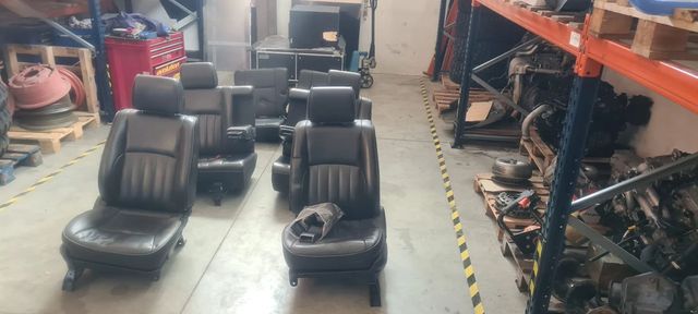 Komplet foteli Nissan Patrol GU4
