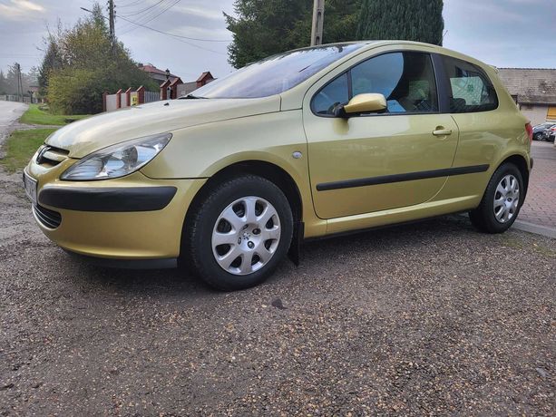 Peugeot 307 benzyna  1.4 rok 2001. 130 tys przebiegu polski salon