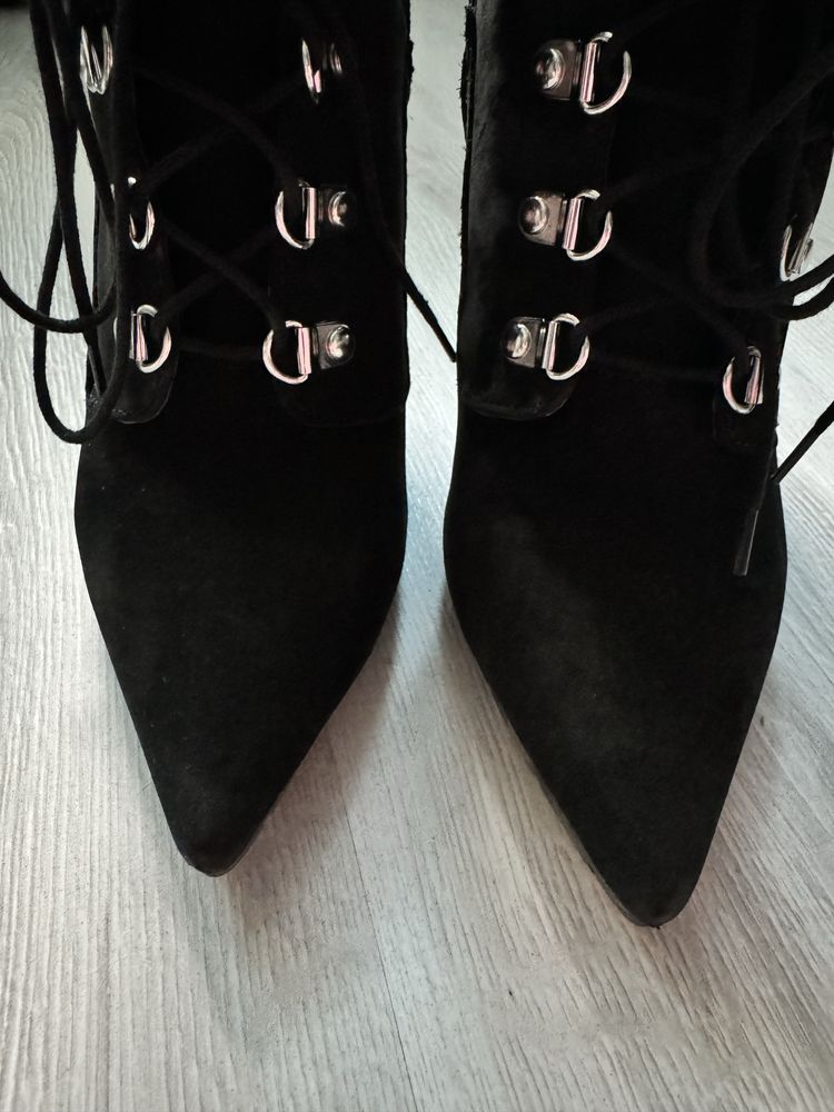 Botki na szpilce Steve Madden r39