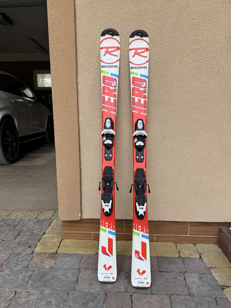 Narty Rossignol Hero Jr 130 cm + Wiązania + Pokrowiec