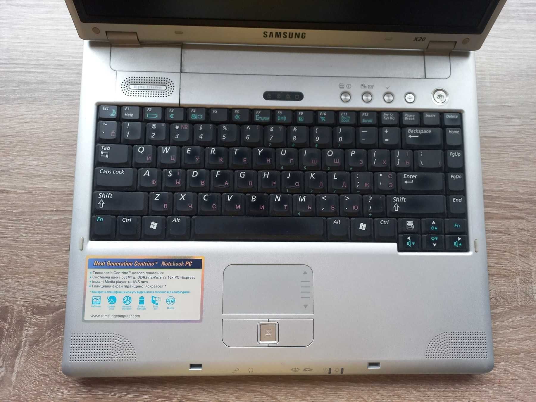 Ноутбук Samsung NP-X20E