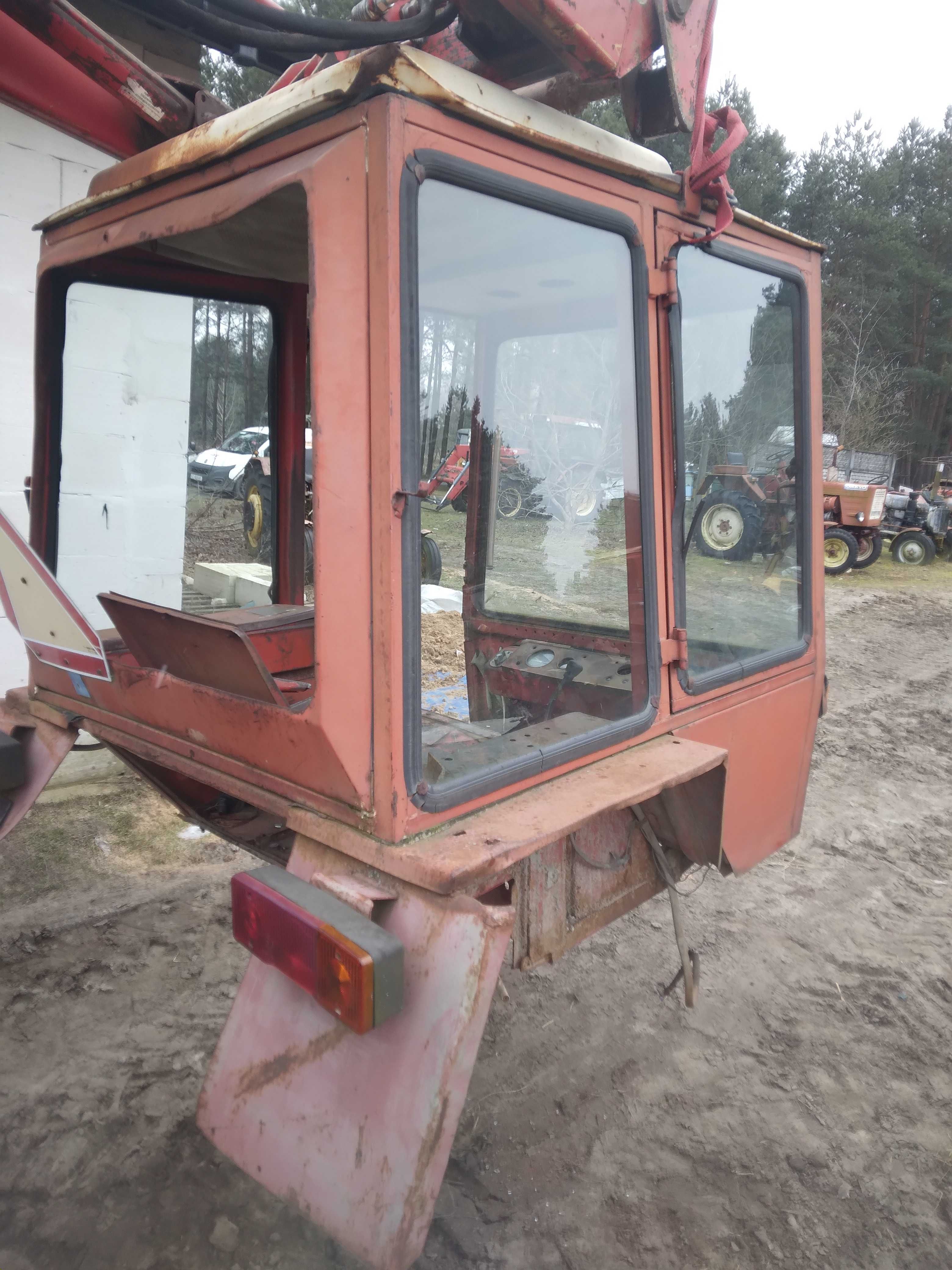kabina wraz z wanną z błotnikami władymirec t25