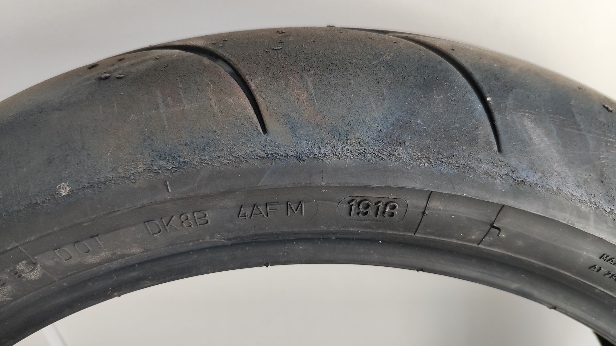Pneu DUNLOP D213 GP PRO 2 frente