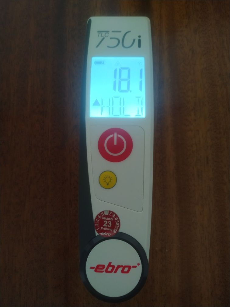 Інфрачервоний і проникаючий термометр EBRO 750i