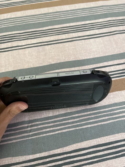 PlayStation Vita - Consola de Jogos Sony + carregador