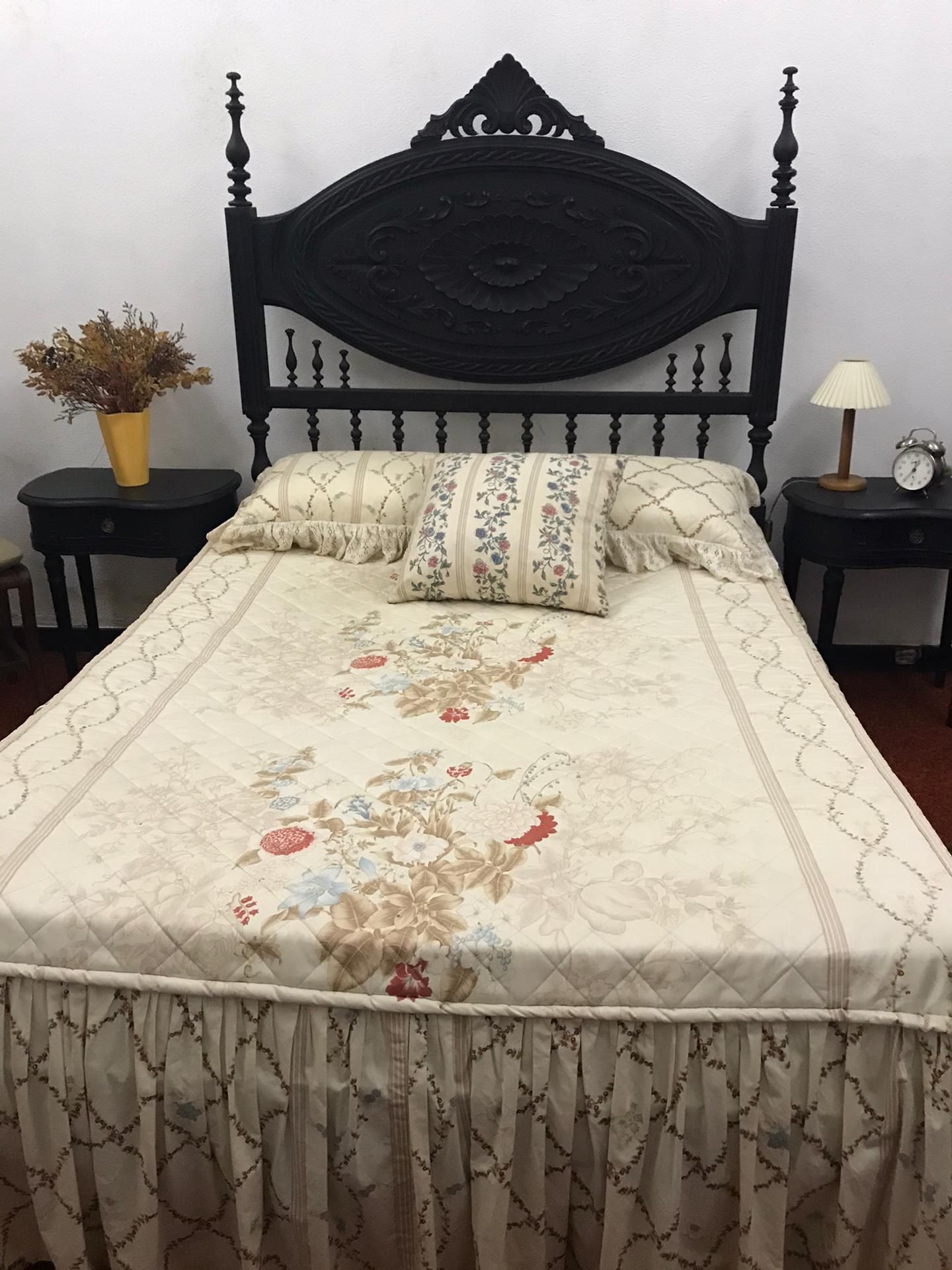 Cama de casal com colchão