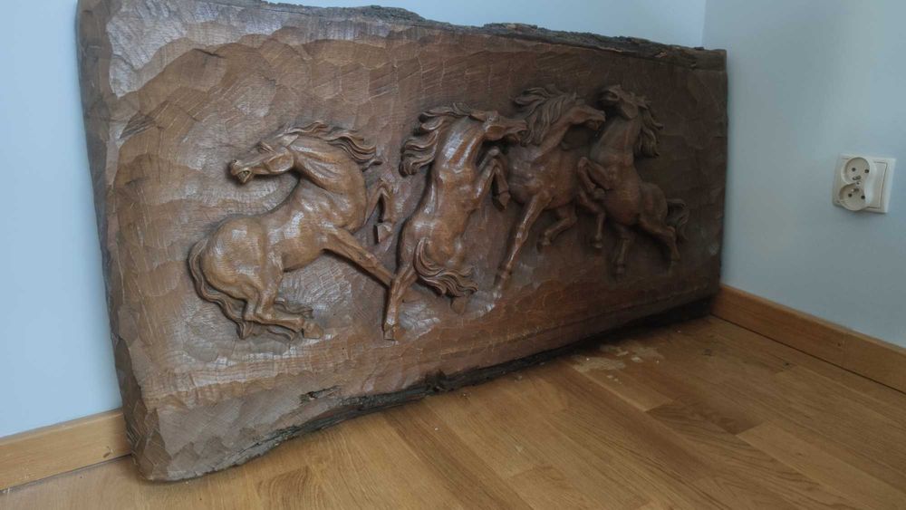 Drewniany relief płaskorzeźba obraz