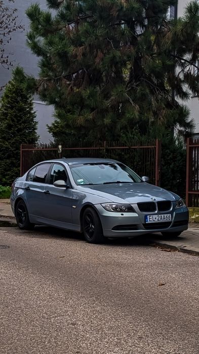 BMW E90 320i automat