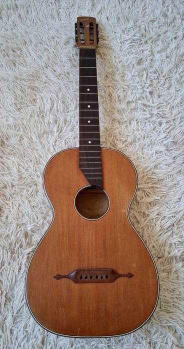 Старовинна гітара