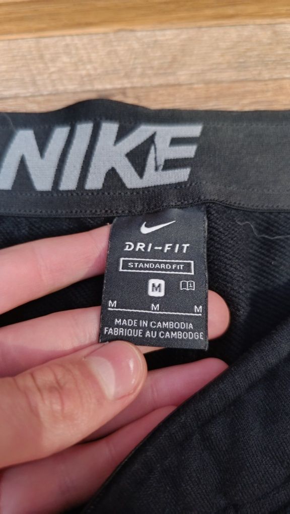 Оригинальные штаны nike