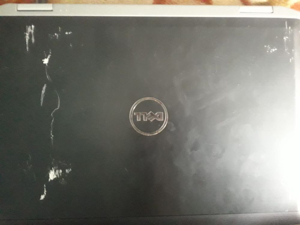 Dell E 6420 i5 робочий один мінус корпус поцарапаний того така ціна