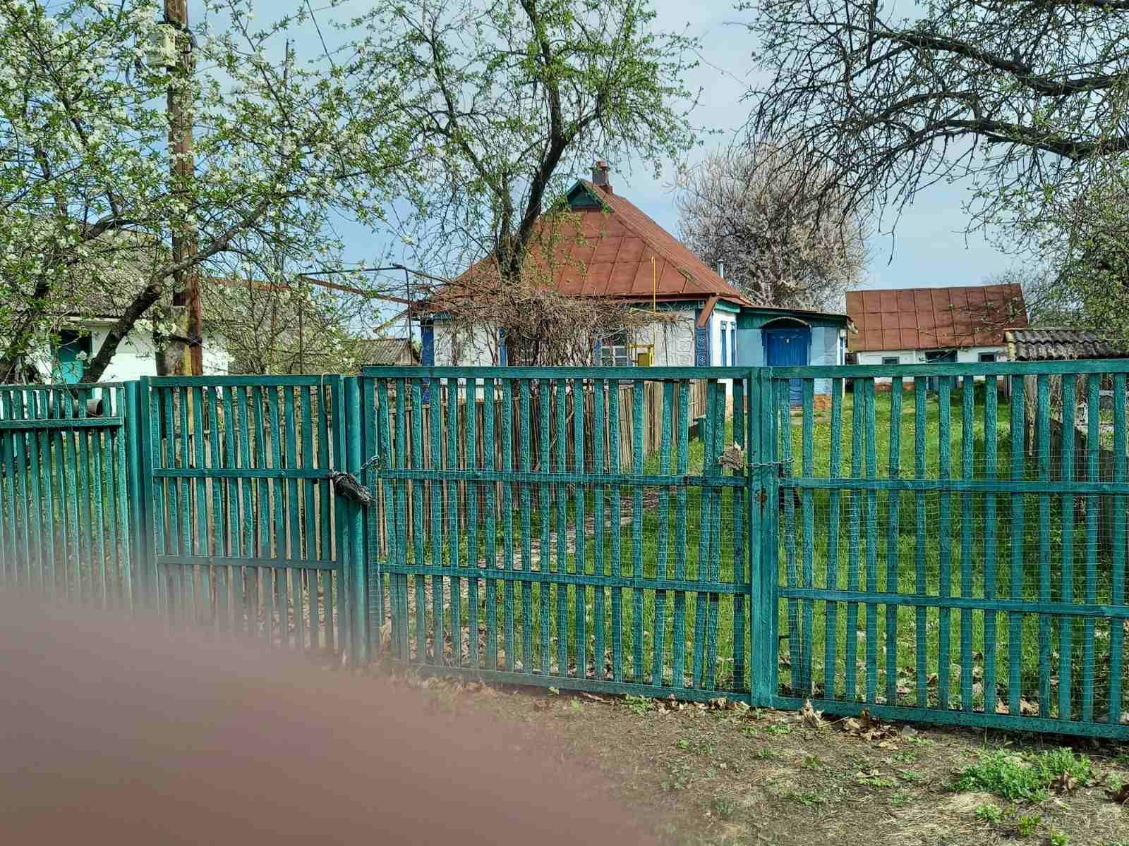 Продам дом в селі Чутівка