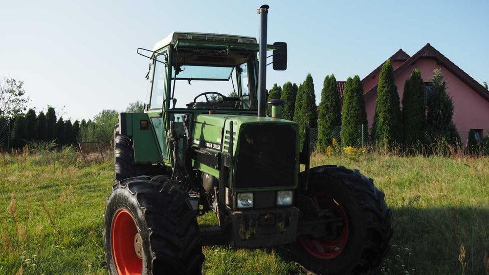Ciągnik rolniczy Fendt 311 Lsa
