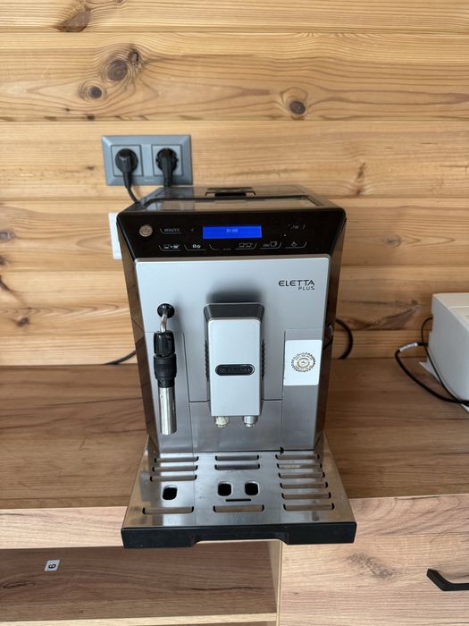 Кофемашина Delonghi
