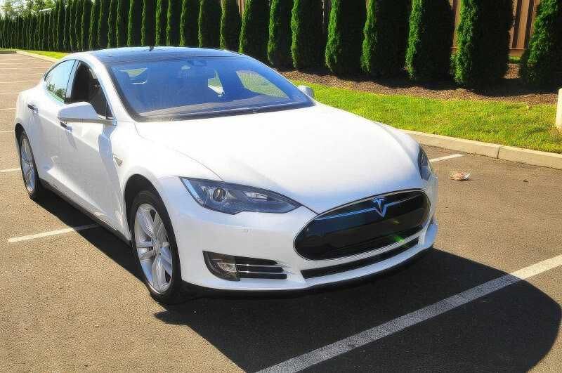 2015 Tesla Model S 85D