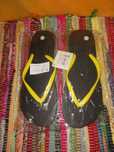 Chinelos Preto e Amarelo n°39