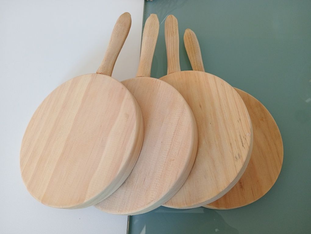 0. Tábuas de servir à mesa (ótimo estado)