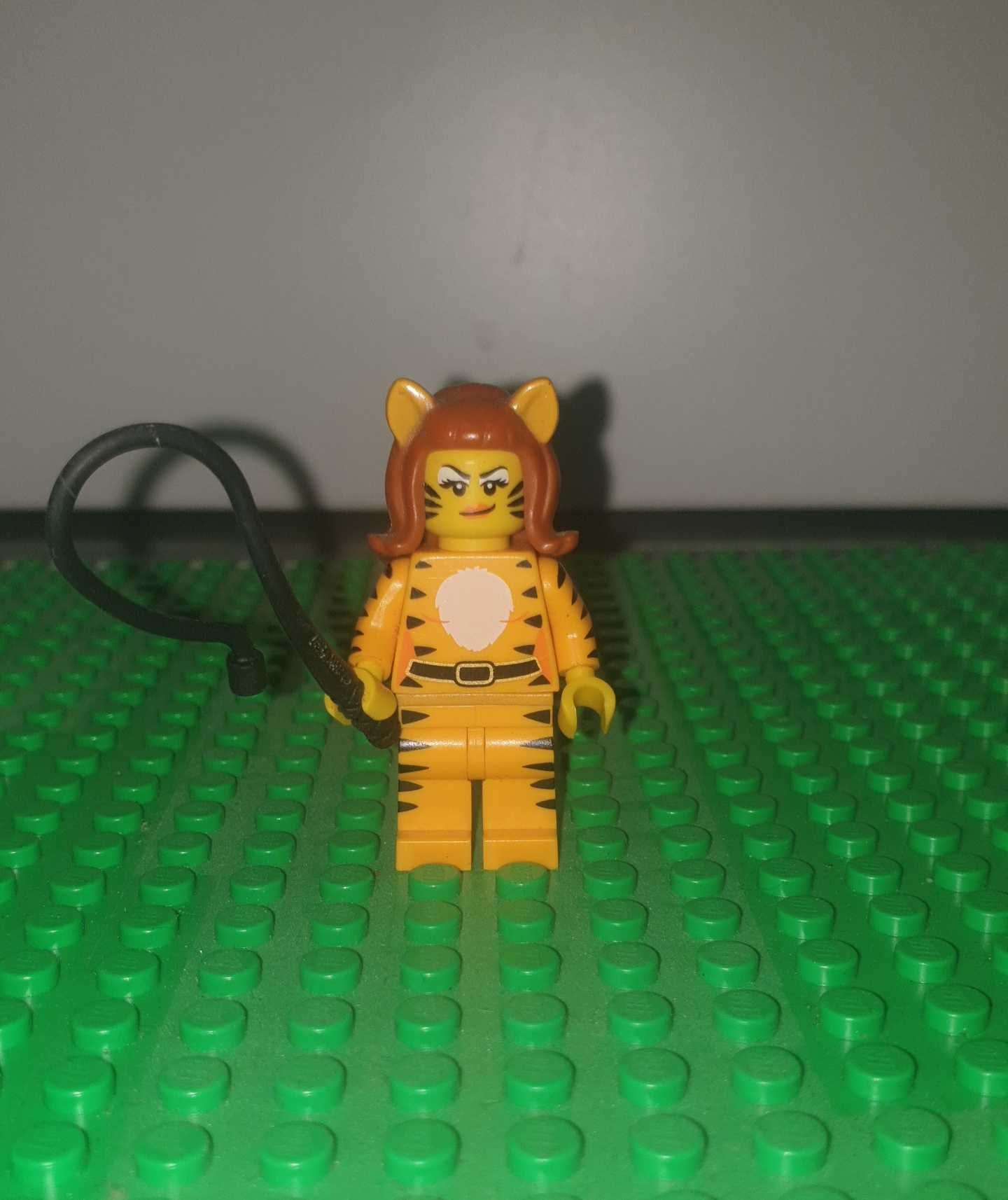 Lego Minifigures Series 14 Tiger Woman