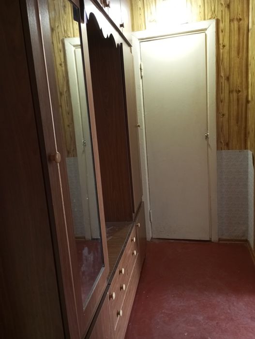 Продам 1 кімнатну квартиру на 5 Зарічному.