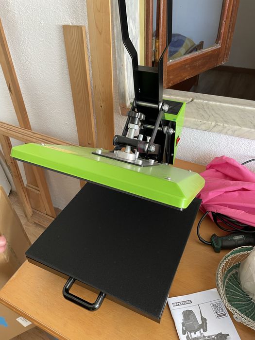 Prensa roupa t-shirt como nova