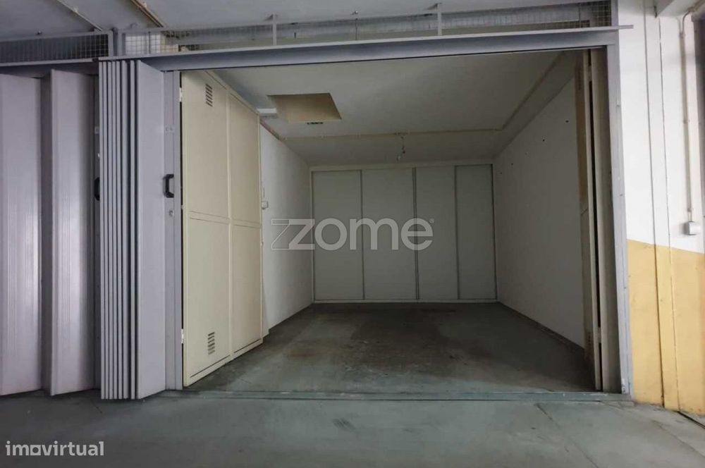 Garagem para arrendamento em Fraião, Braga