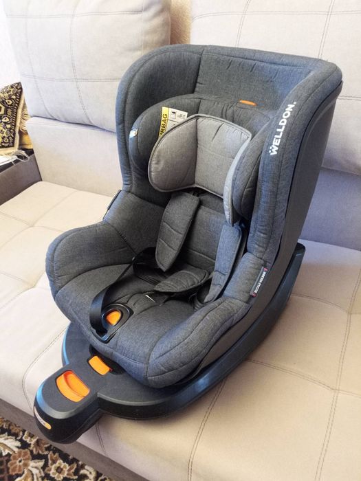 Продам автокрісло від народження Welldon