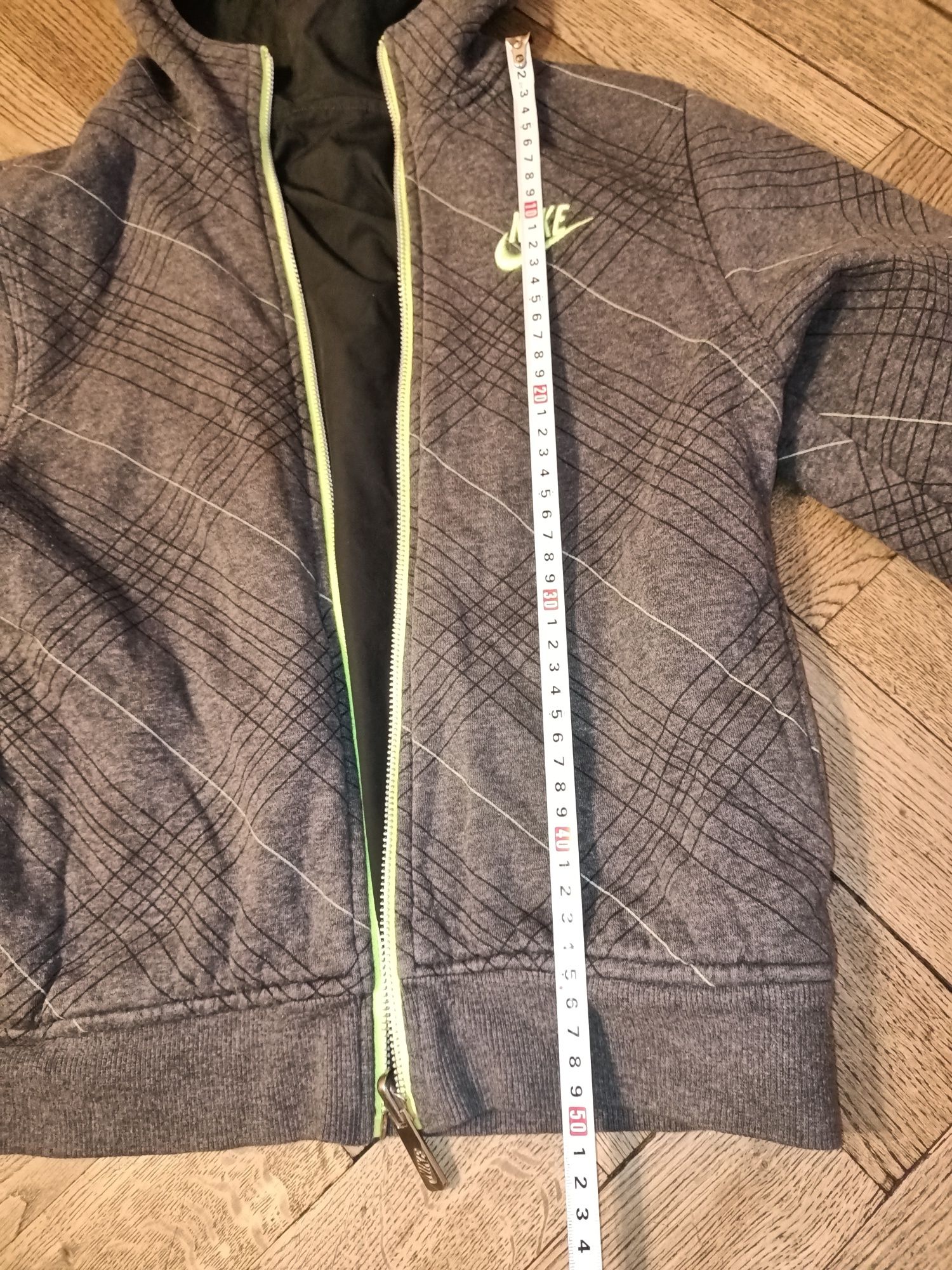 Nike bluza kurtka wiatrówka 128/134 dla chłopca z kapturem dwustronna