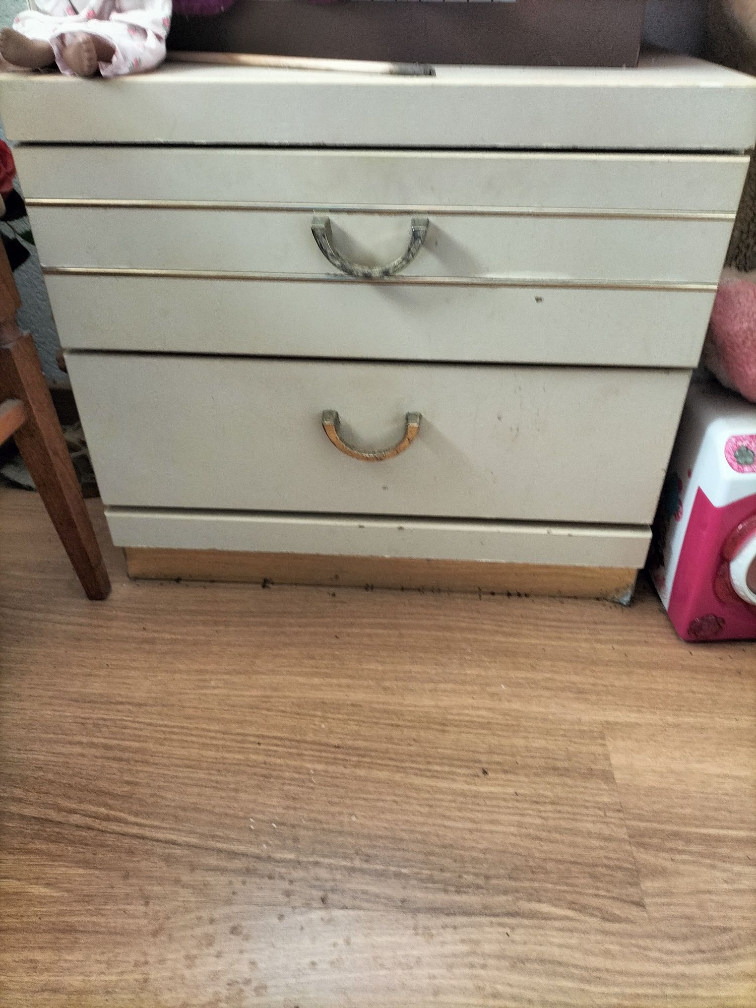 Comoda e mesa de cabeceira