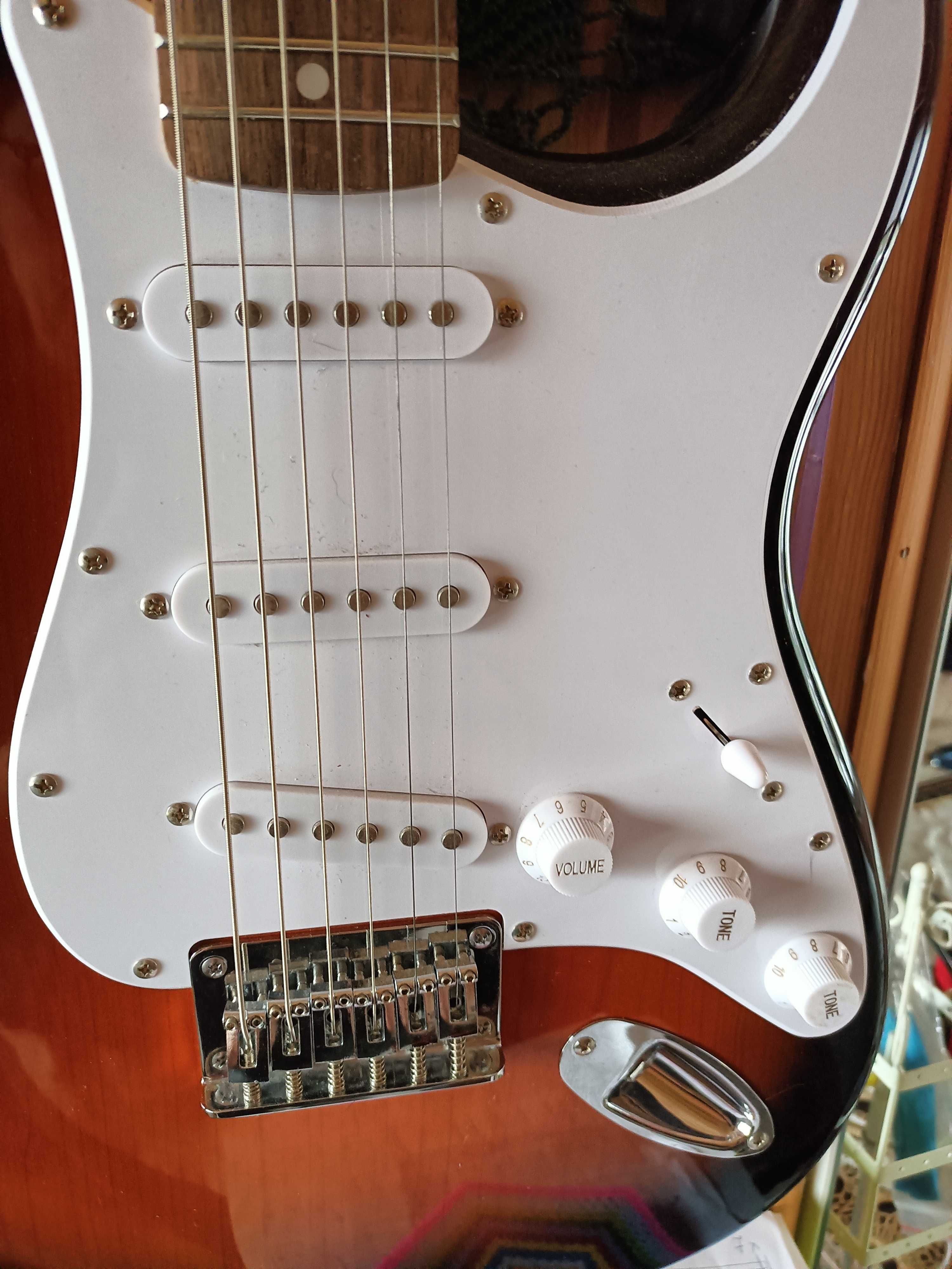 Stratocaster HT LRL SB