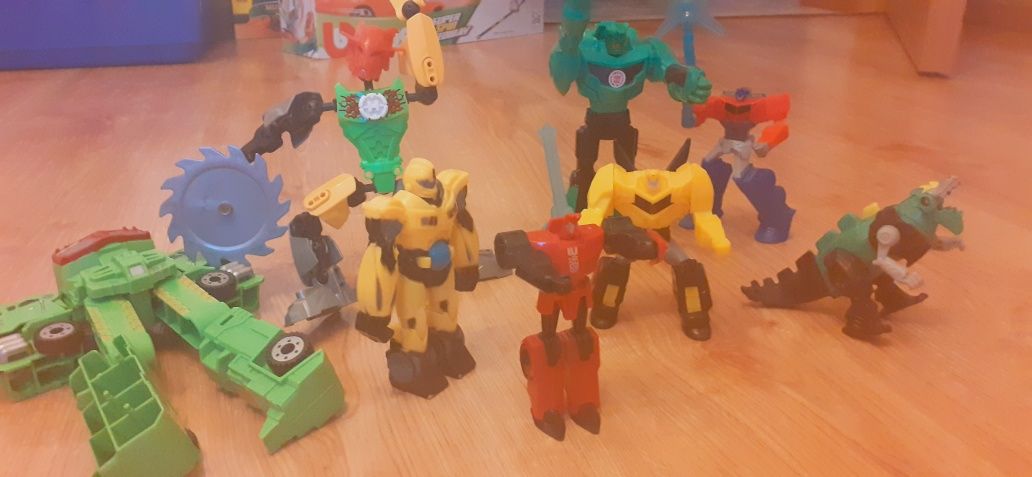 Komplet figurki Transformers ruchome elementy, do składania