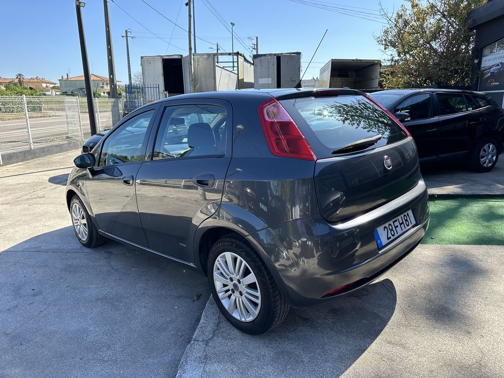 FIAT PUNTO 1.2 GASOLINA 2008 COM AR CONDICIONADO