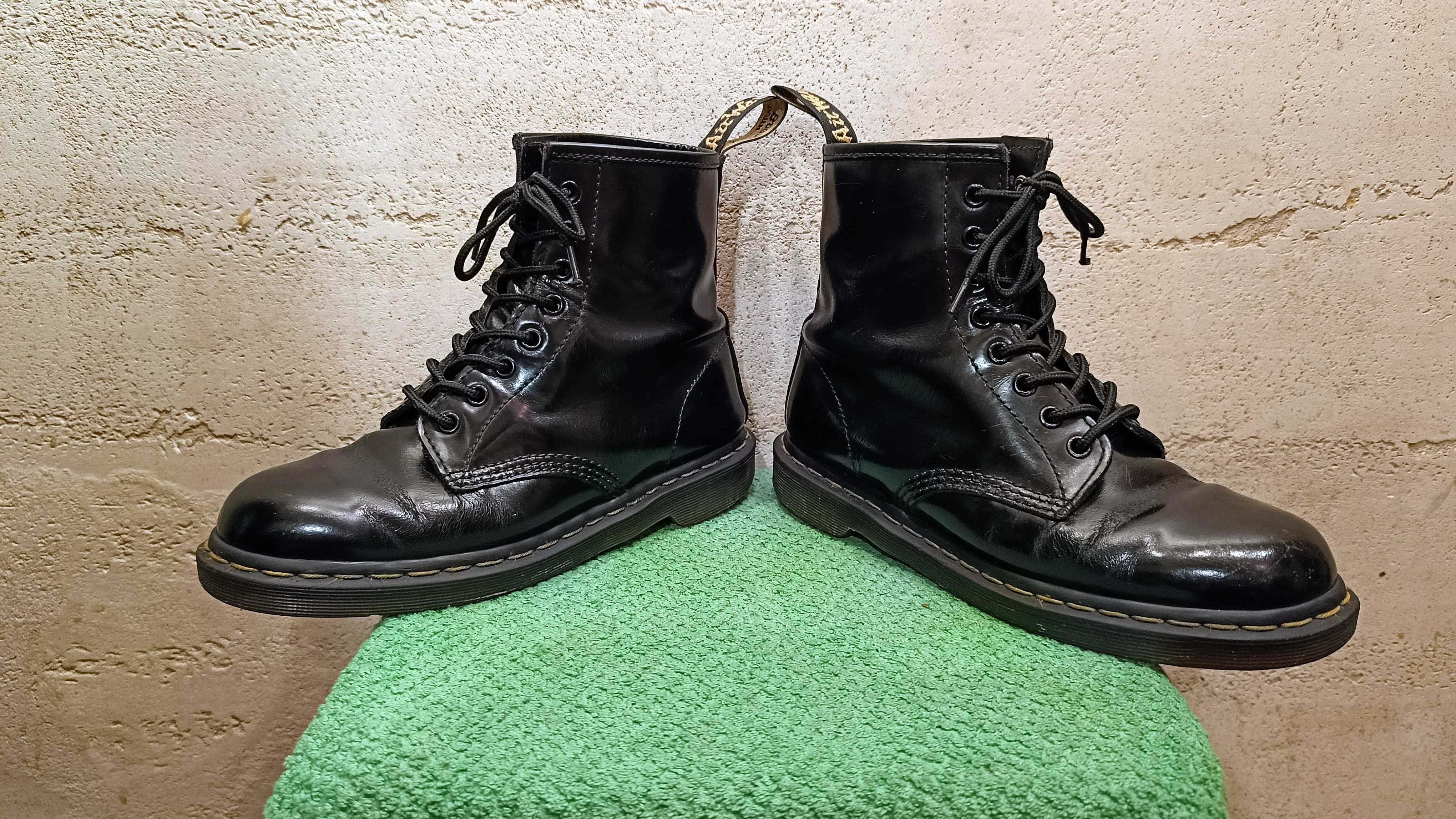 Glany DR.MARTENS r.39 skóra lakierowane