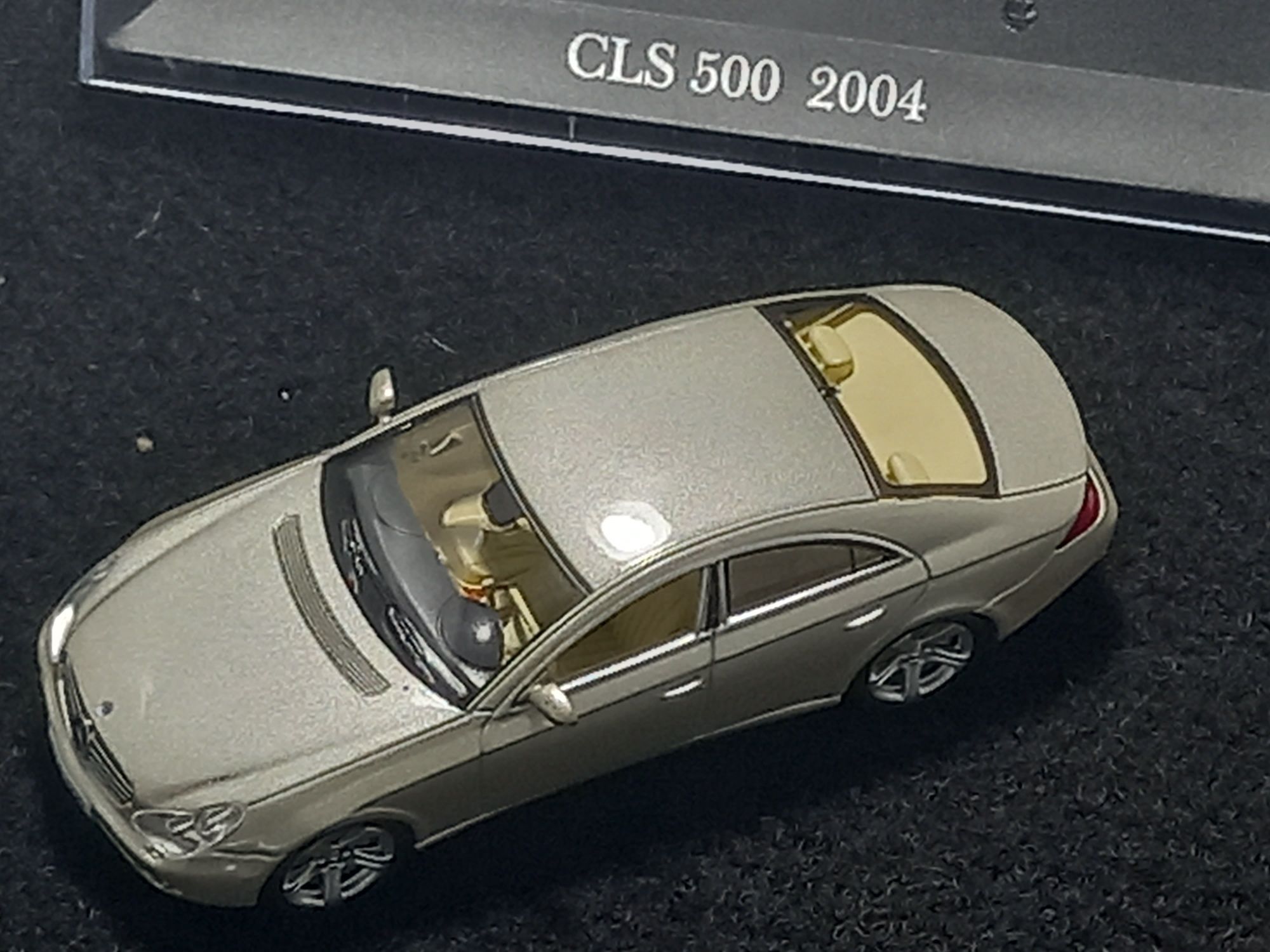 Mercedes CLS escala 1/43