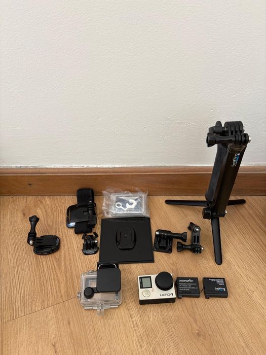 GoPro HERO 4 - com acessórios