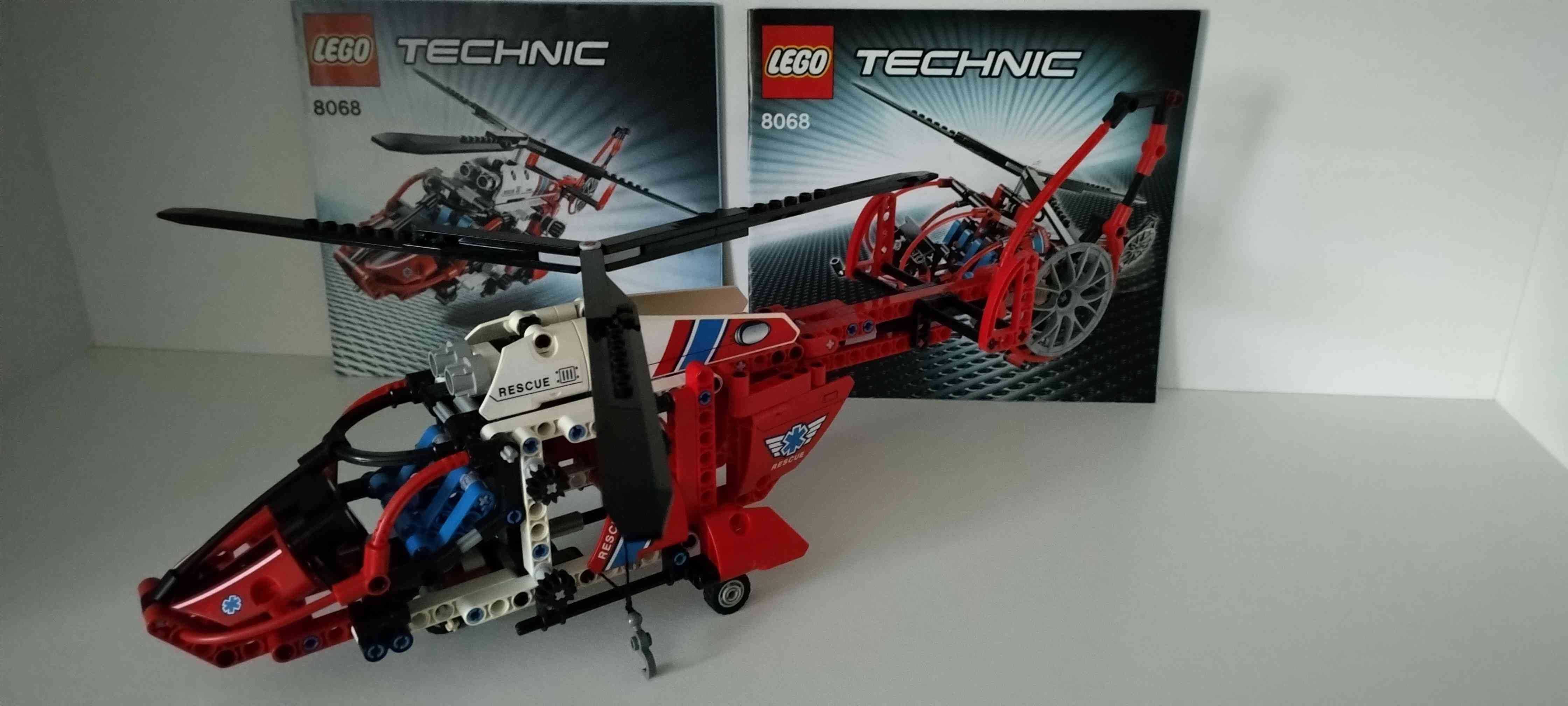 Lego Technic 8068 com oferta de portes em correio registado.