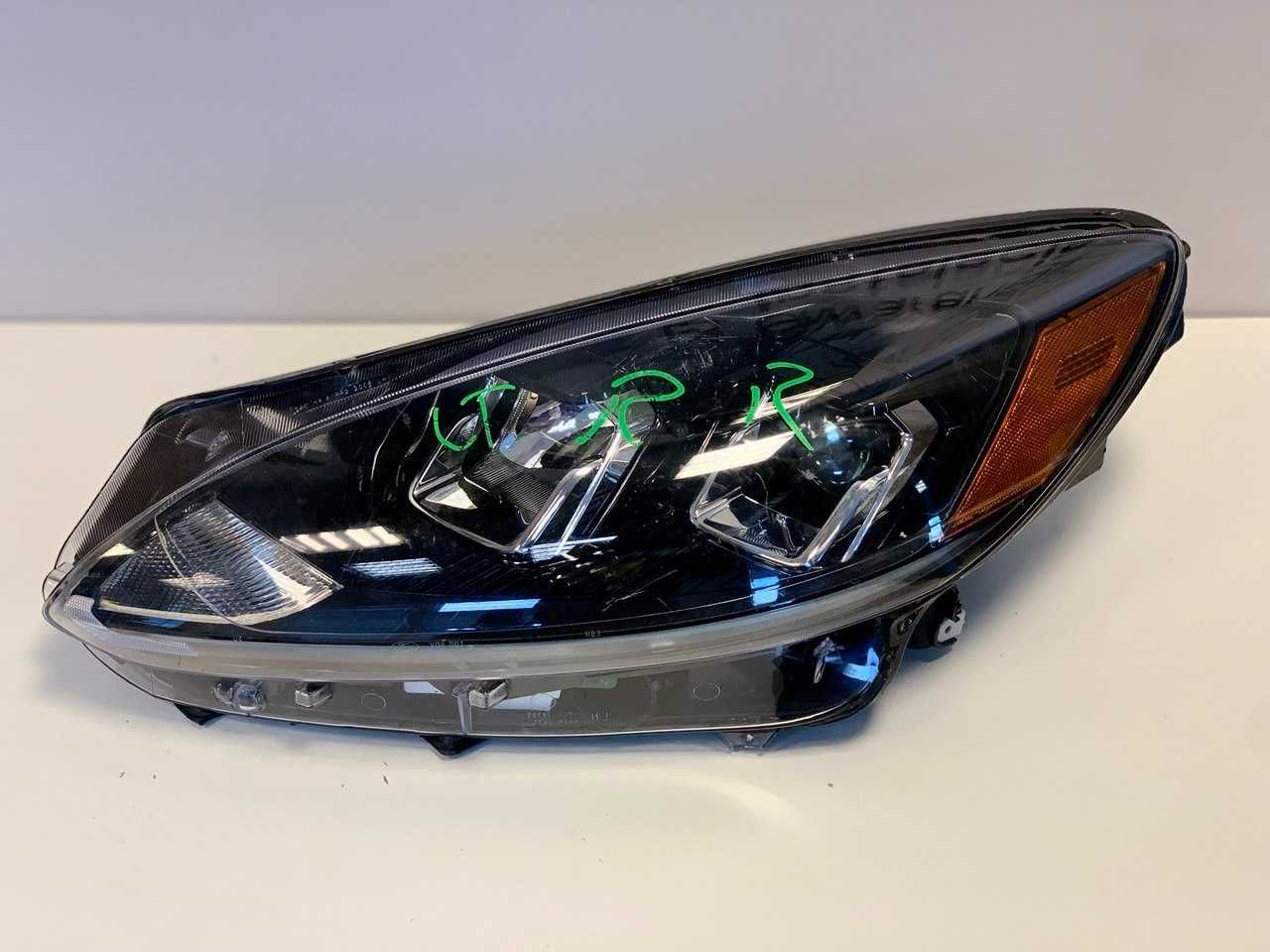 Prawa Lewa Lampa Reflektor FORD ESCAPE MK4 Led