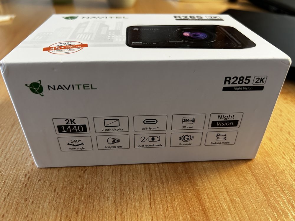 Rejestrator jazdy Navitel r285 2k