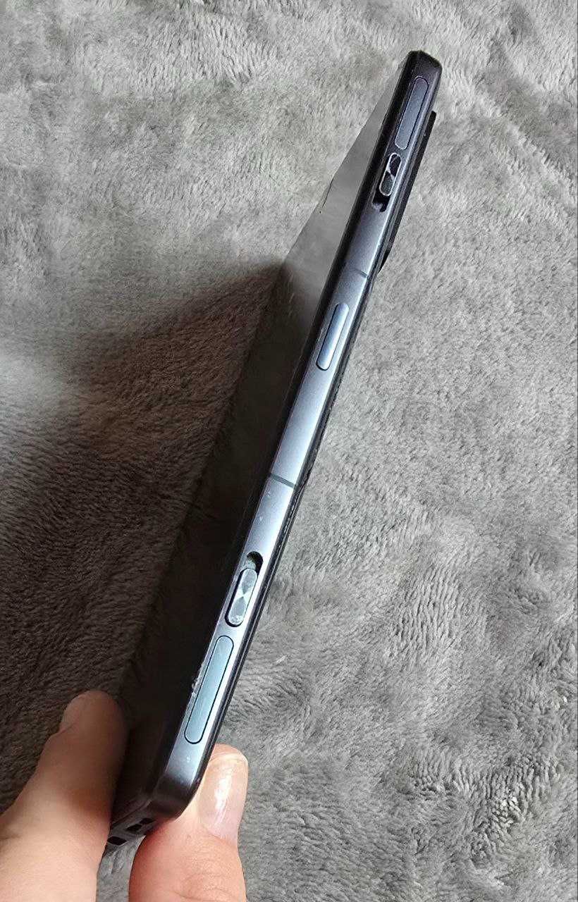 POCO F4 GT монстр з 8Gen1 8/128Gb Global