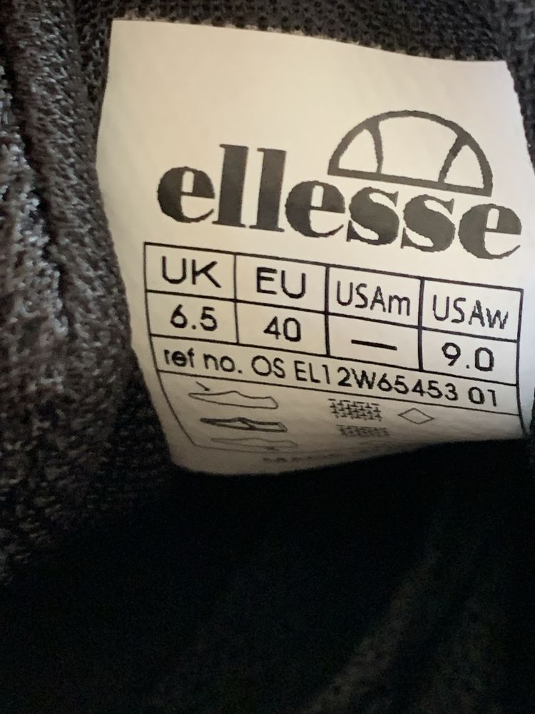 Продам кросівки Ellesse