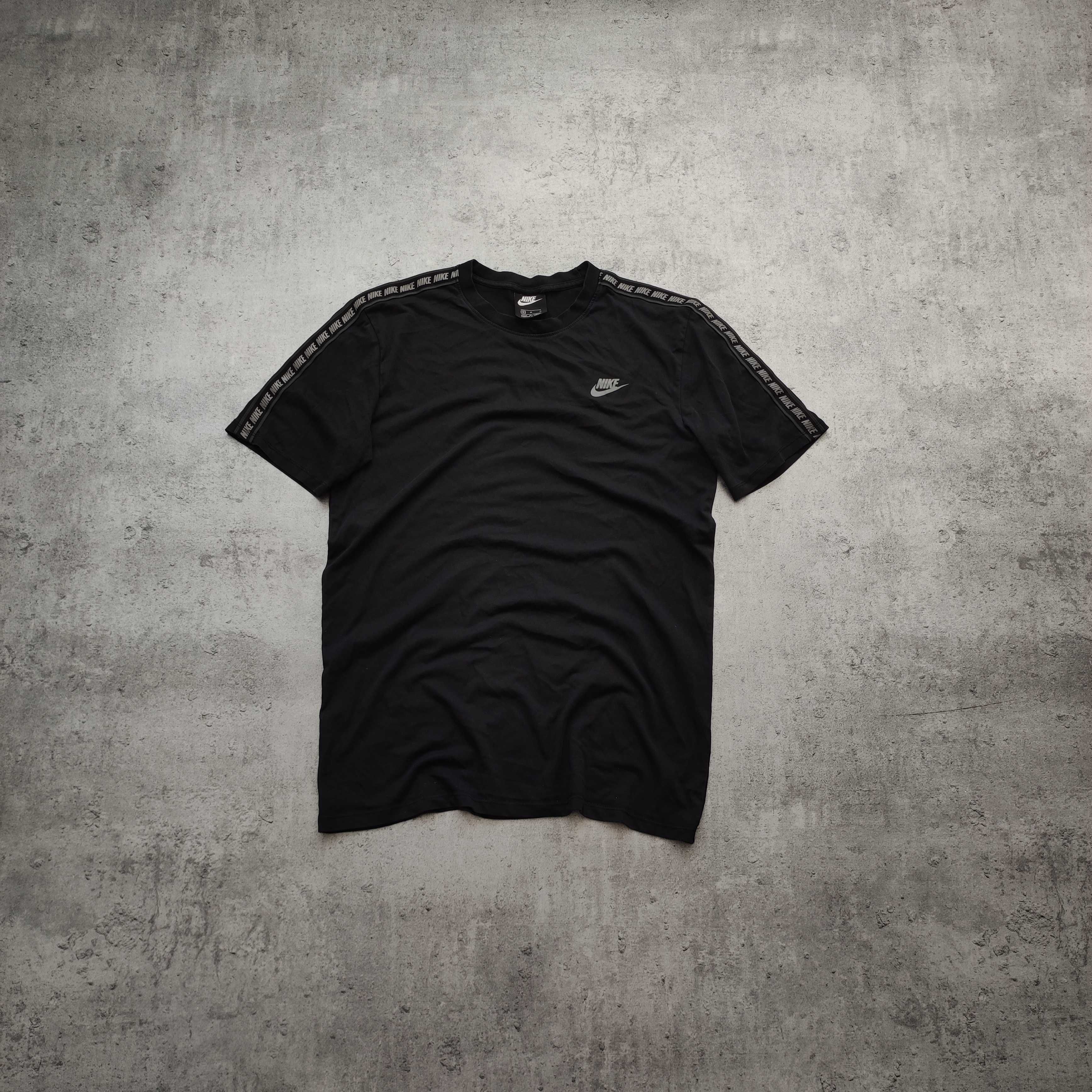 MĘSKA Koszulka Grafitowa Male Logo Lampas Nike Casual Logo PREMIUM