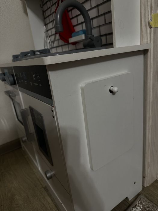 Дитяча деревяна кухня Avko