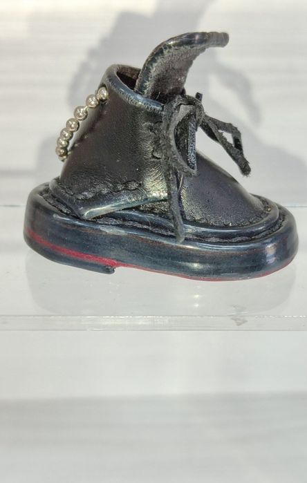 Продам кожаный брелок ручной работы