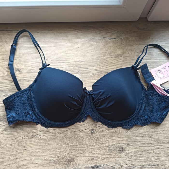 Biustonosz chantelle 75 d