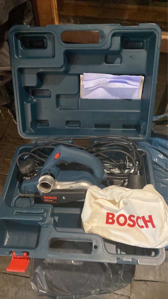 Електрорубанок Bosch GHO 26-82 Professional
